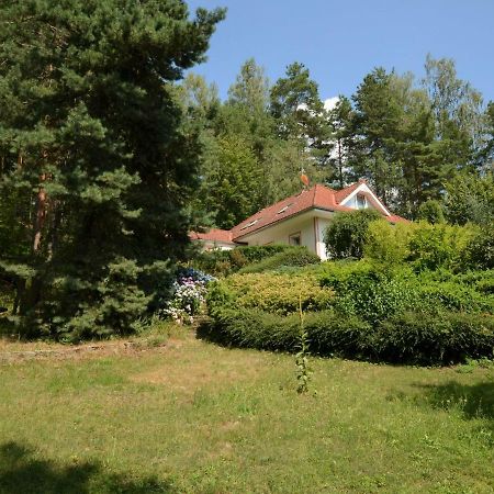 Villa Comfortable Detached House With Large Garden à Klokoci Extérieur photo