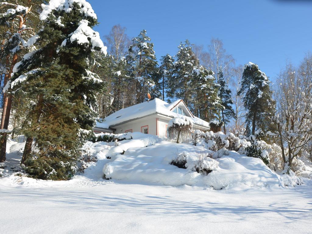 Villa Comfortable Detached House With Large Garden à Klokoci Extérieur photo