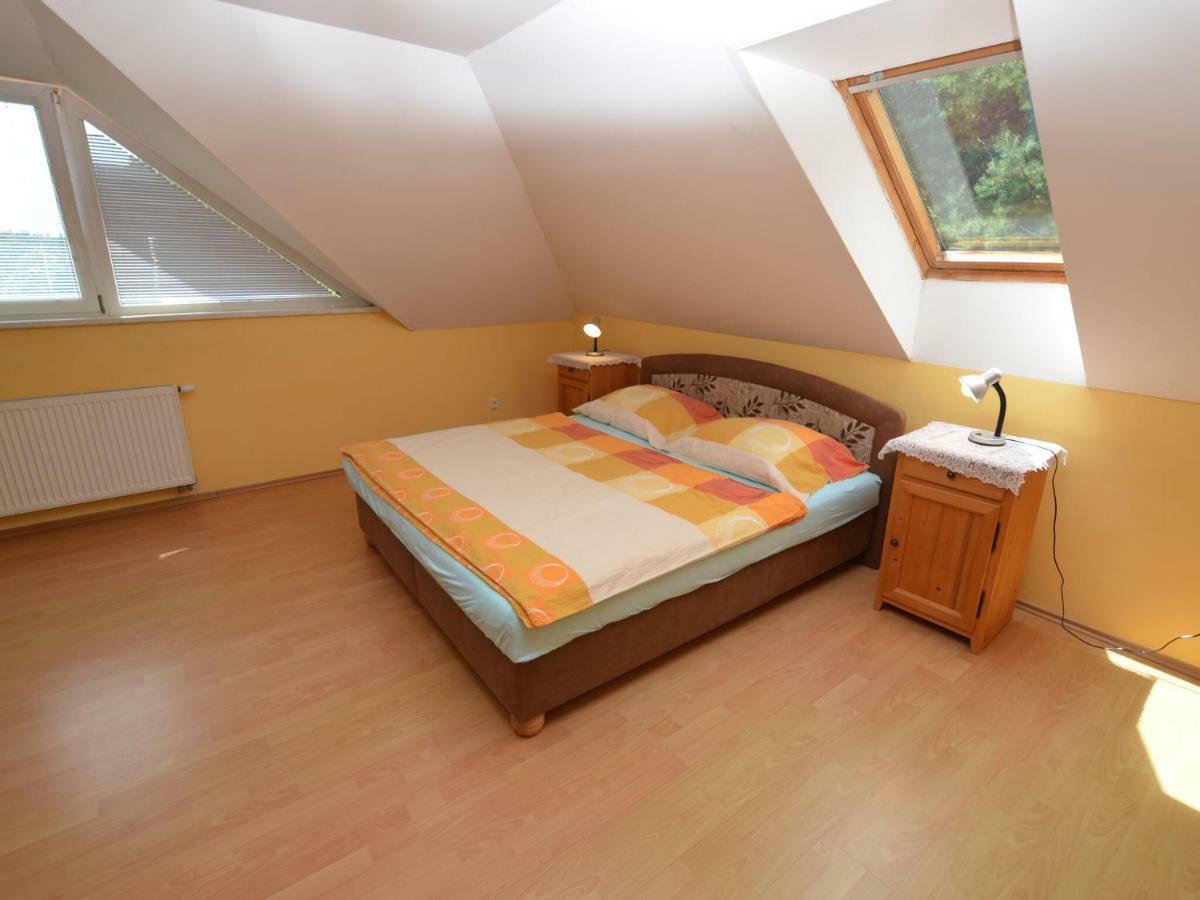 Villa Comfortable Detached House With Large Garden à Klokoci Extérieur photo